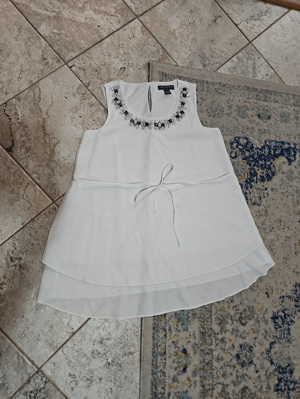 A Pea in the Pod Embellished Maternity Top Size S